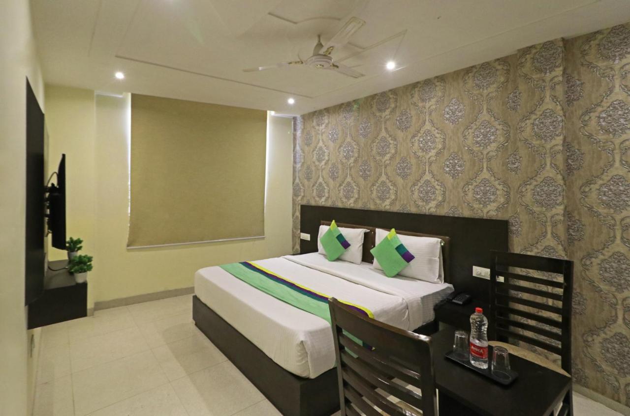 Paragon Suites Hotel 3*