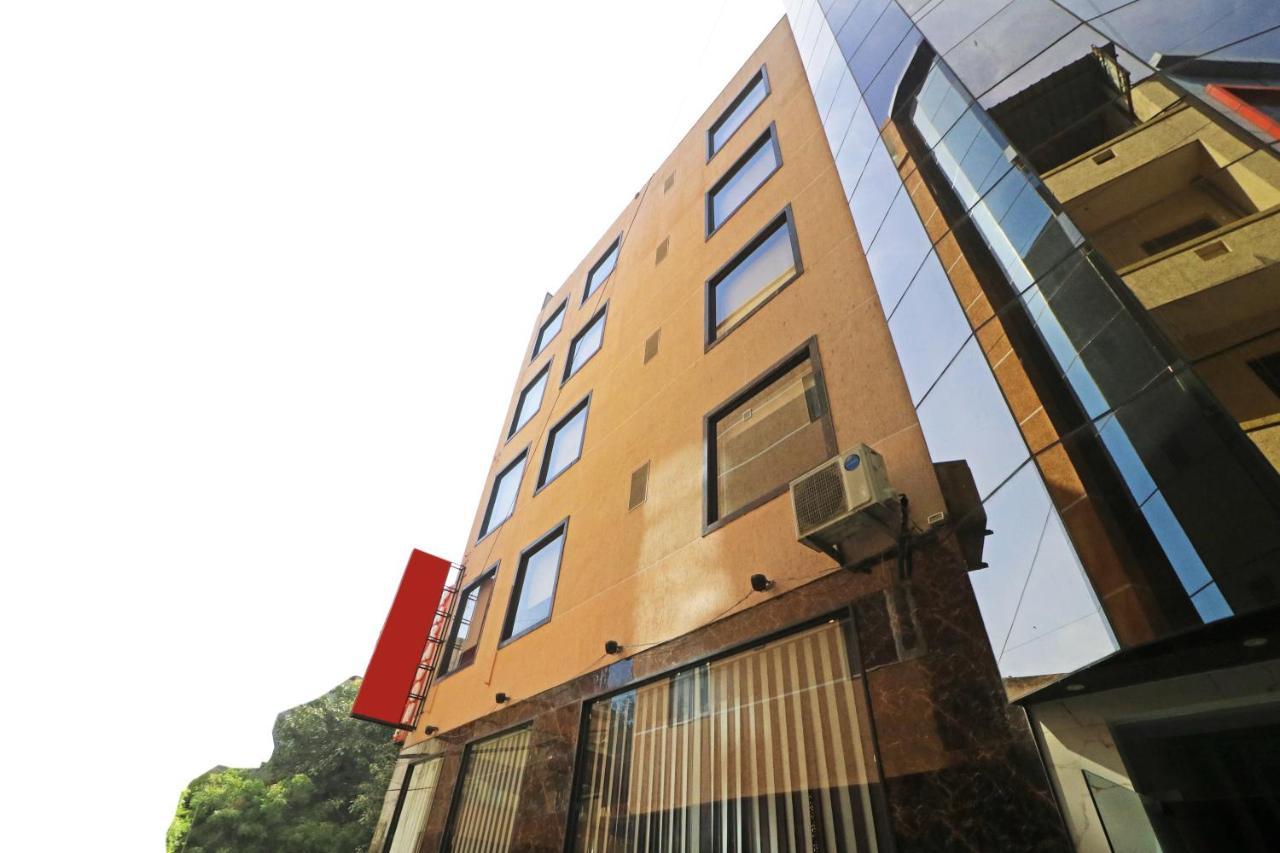 Paragon Suites Hotel