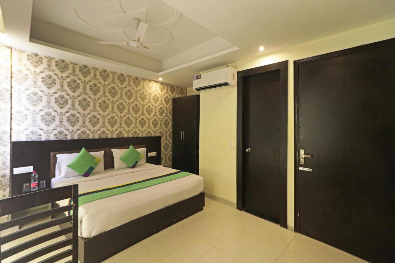 Paragon Suites Hotel New Delhi