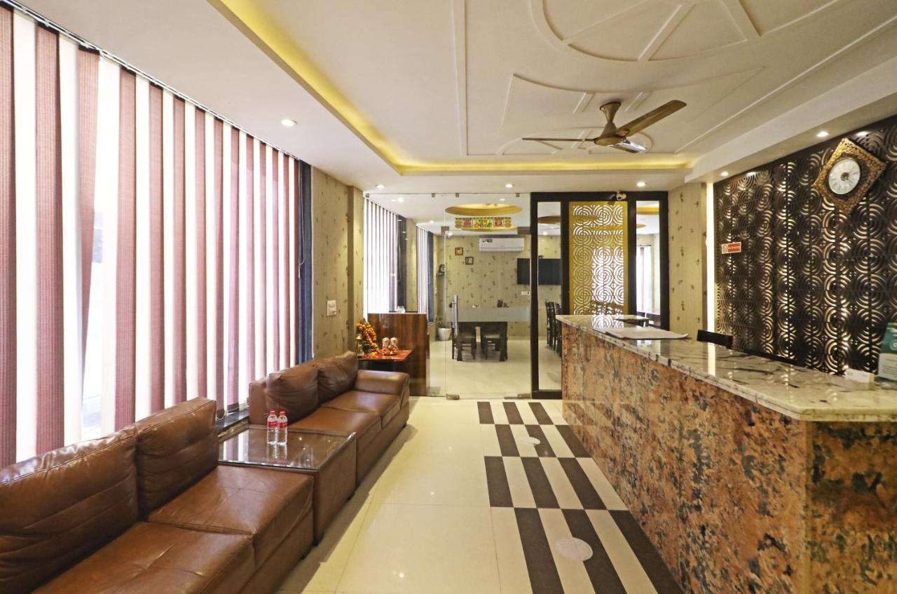 Paragon Suites 3*