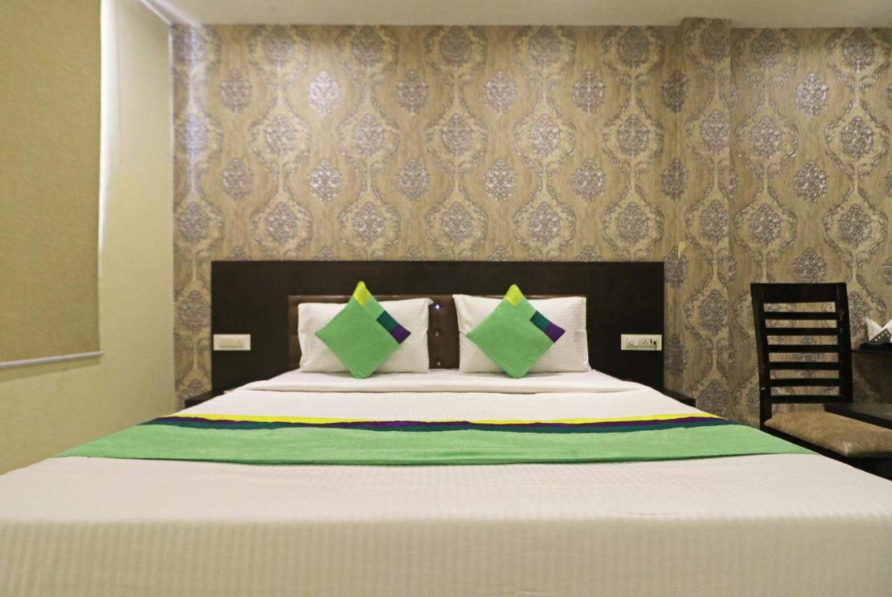 Paragon Suites 3*