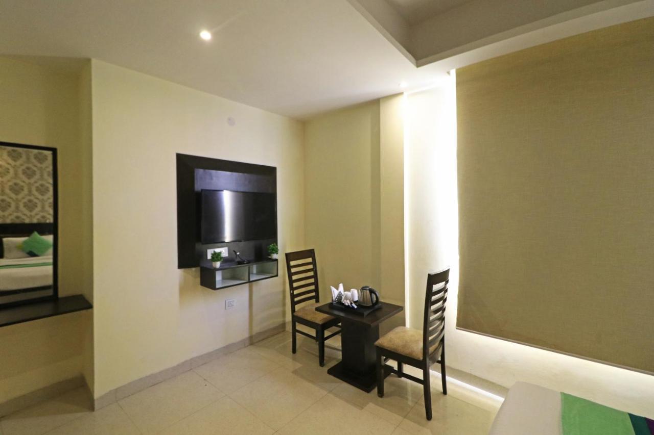 Paragon Suites Hotel 3*